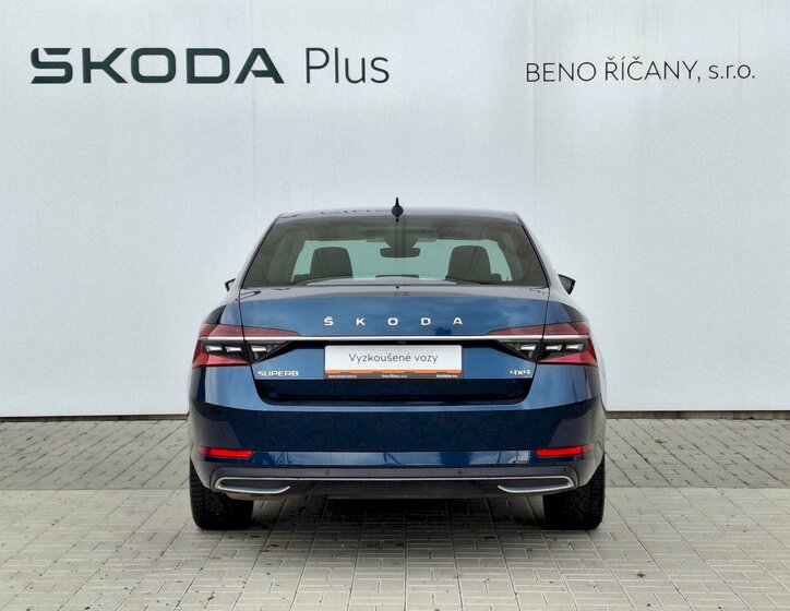 Škoda Superb 16