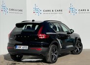 Volvo XC40 SUV / Terénní 2,0 l 145 kw