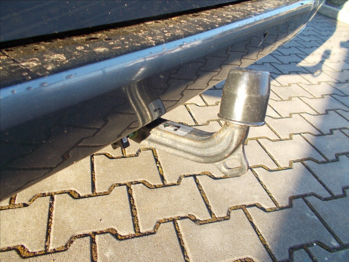 Mercedes-Benz Třídy V MPV 2,1 l 140 kw