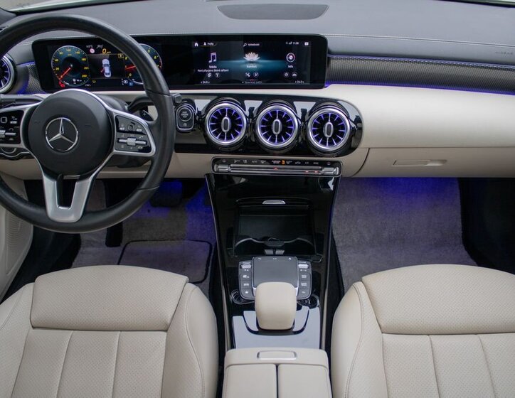 Mercedes-Benz CLA 10