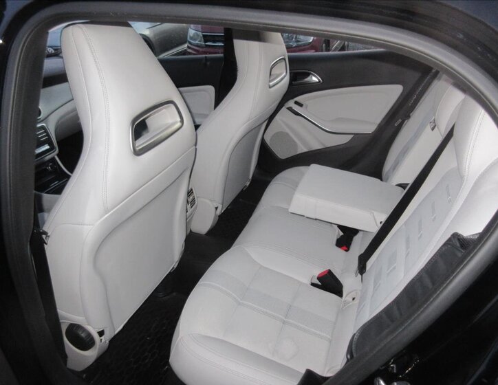 Mercedes-Benz GLA SUV / Terénní 1,6 l 115 kw