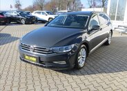 Volkswagen Passat Kombi 1,5 l 110 kw