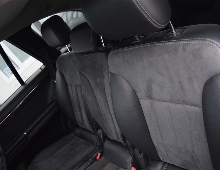 Mercedes-Benz Třídy R Kombi 3,0 l 140 kw