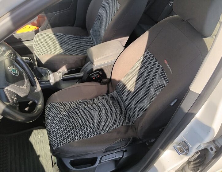 Škoda Octavia Sedan / Limuzína 1,6 l 77 kw