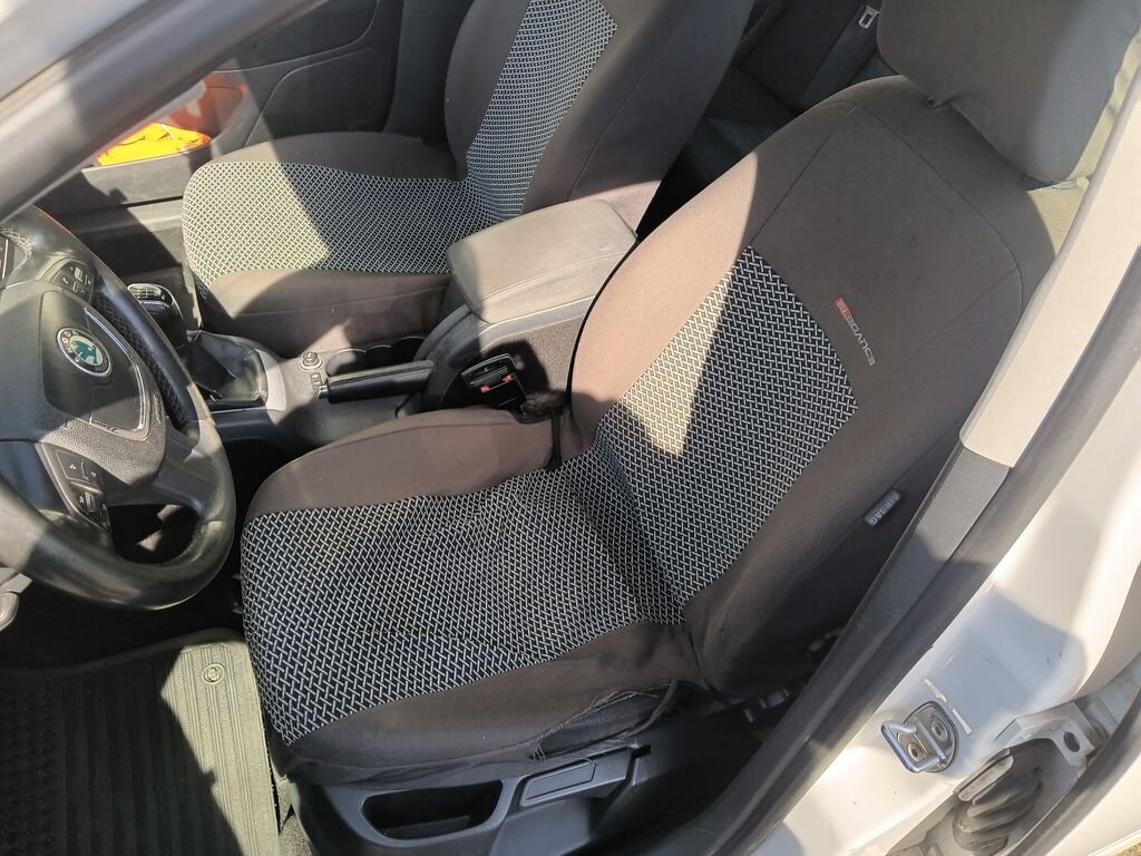 Škoda Octavia Sedan / Limuzína 1,6 l 77 kw