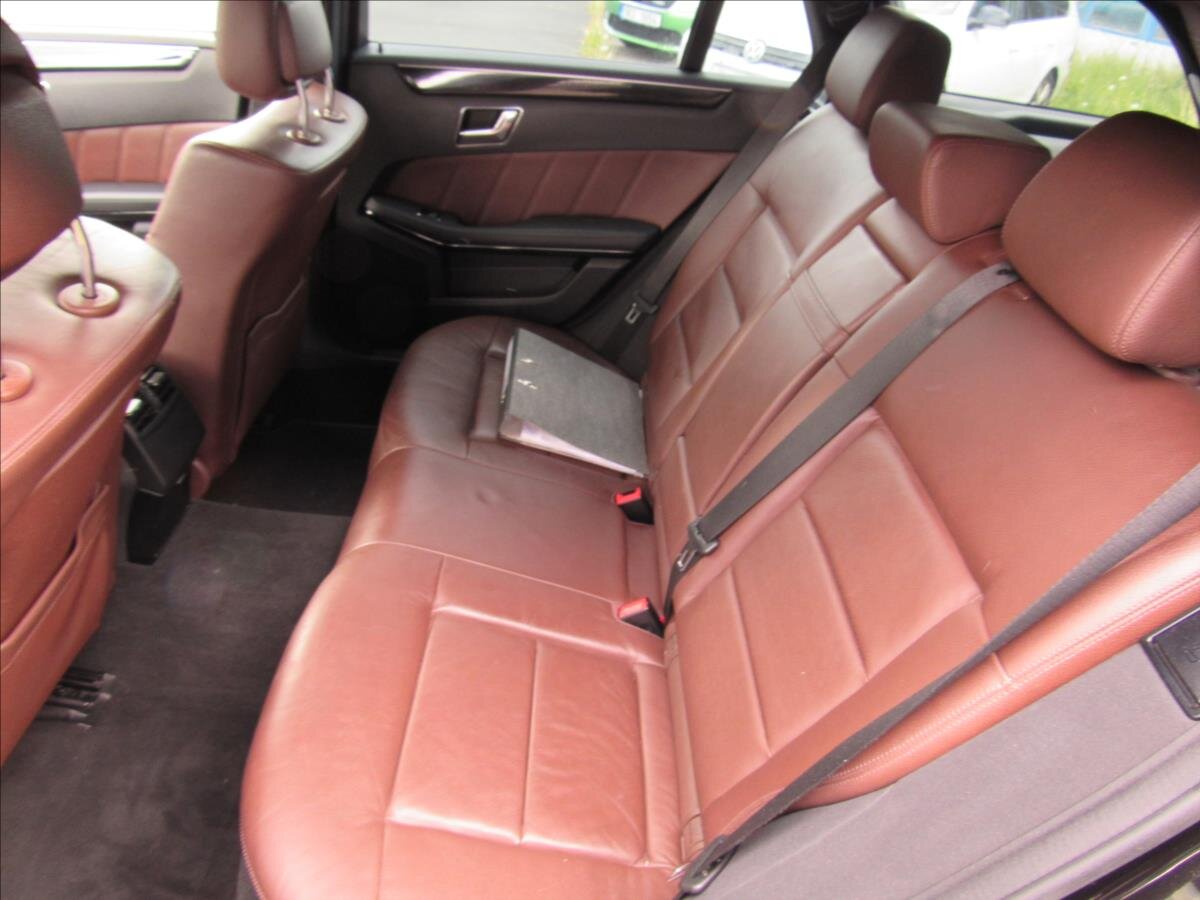Mercedes-Benz Třídy E Kombi 2,1 l 125 kw