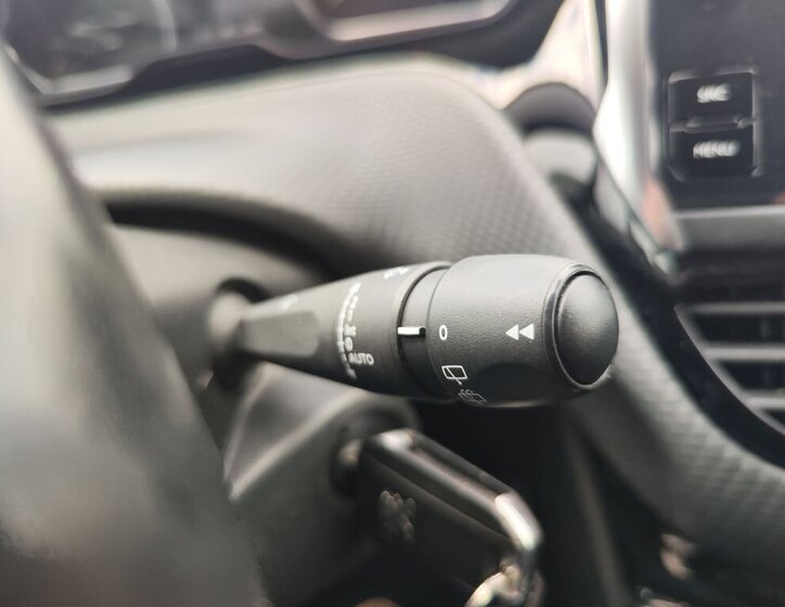 Peugeot 2008 SUV / Terénní 1,2 l 81 kw