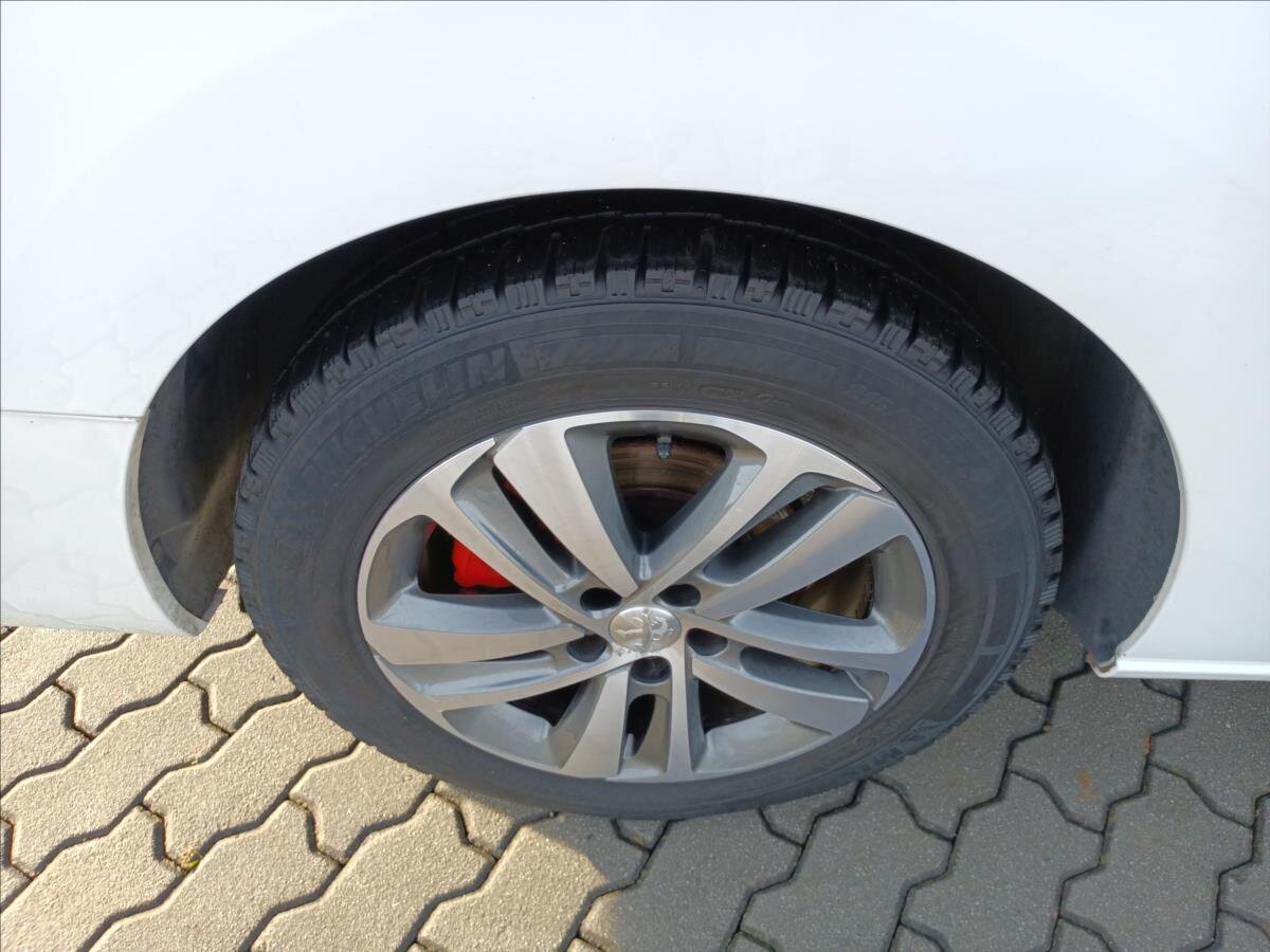 Peugeot Traveller MPV 2,0 l 110 kw