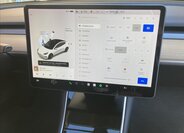 Tesla Model 3 Sedan 0,0 208 kw