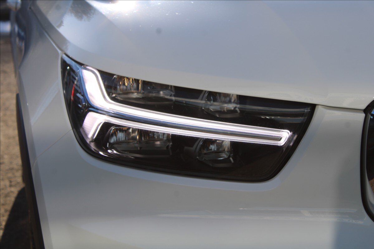 Volvo XC40 SUV 2,0 l 140 kw