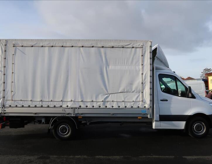 Mercedes-Benz Sprinter 5