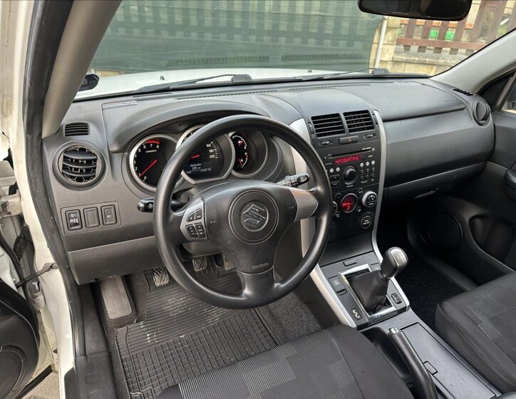 Suzuki Grand Vitara 14