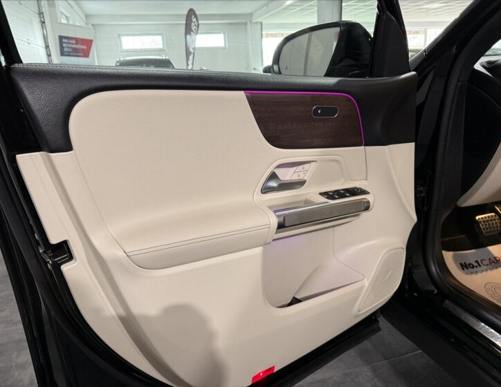 Mercedes-Benz GLB SUV / Terénní 2,0 l 110 kw