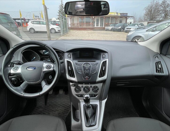 Ford Focus Hatchback 998,0 74 kw