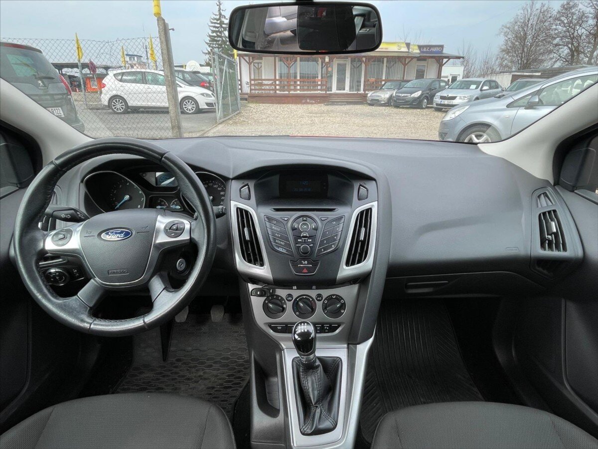 Ford Focus Hatchback 998,0 74 kw