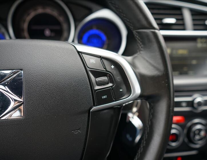 DS Automobiles DS4 20