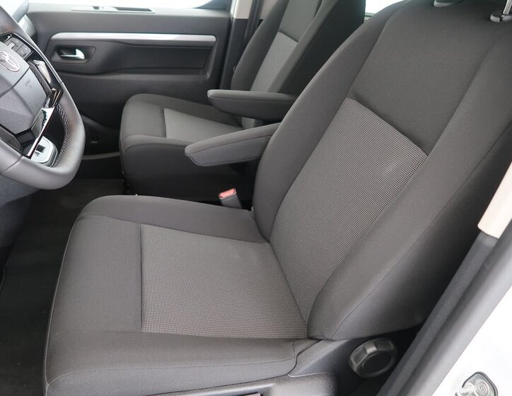 Toyota ProAce Verso VAN / Minibus 2,2 l 0