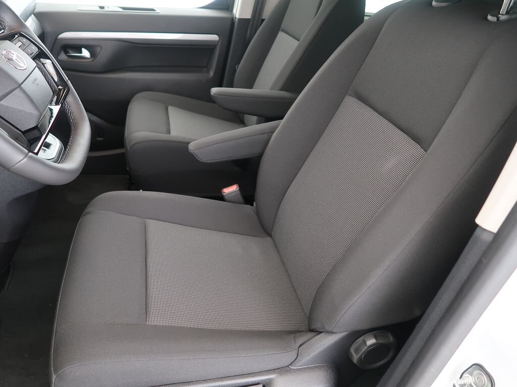 Toyota ProAce Verso VAN / Minibus 2,2 l 0
