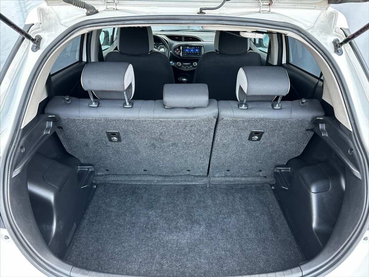 Toyota Yaris Kombi 1,5 l 54 kw