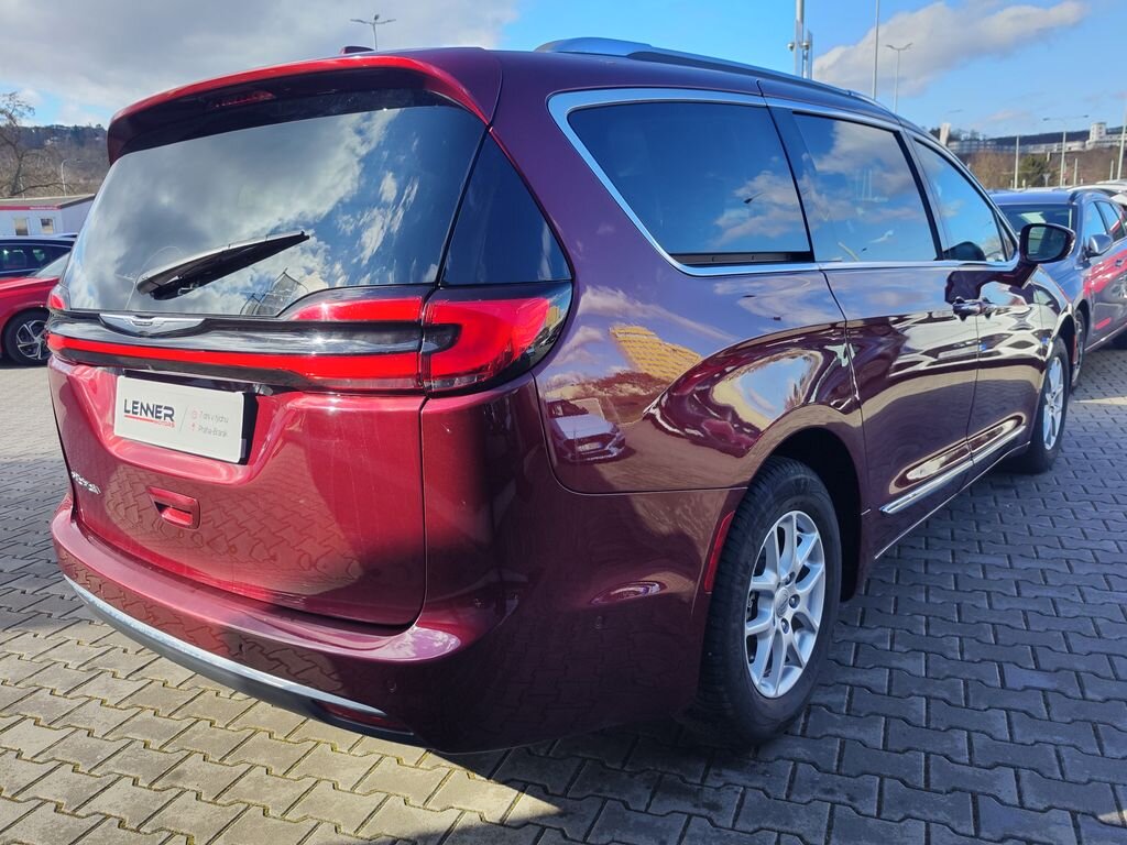 Chrysler Pacifica MPV 3,6 l 214 kw