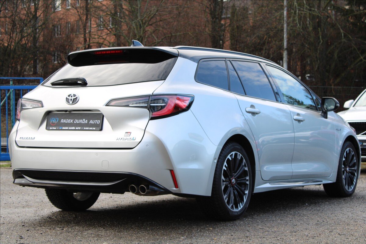 Toyota Corolla Kombi 2,0 l 112 kw