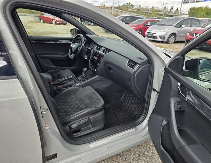 Škoda Octavia 19