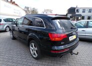 Audi Q7 Kombi 3,0 l 176 kw