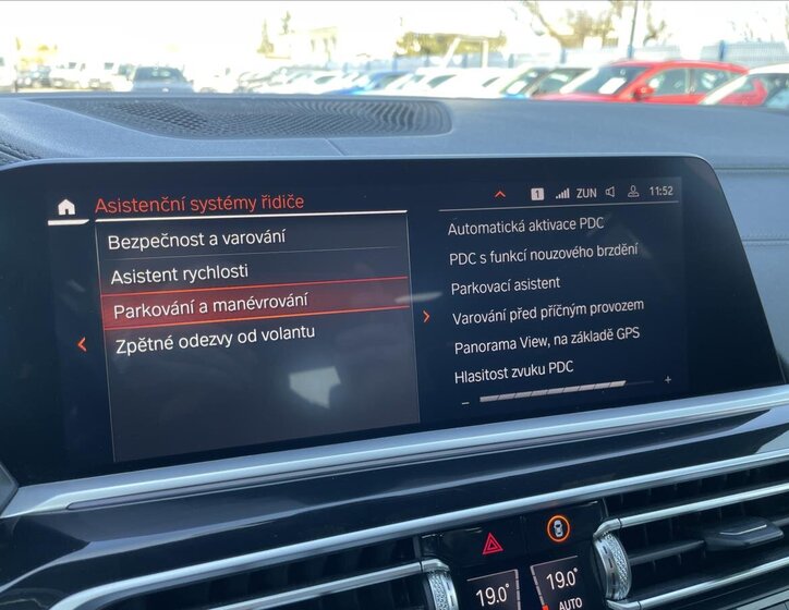 BMW X7 SUV / Terénní 3,0 l 195 kw