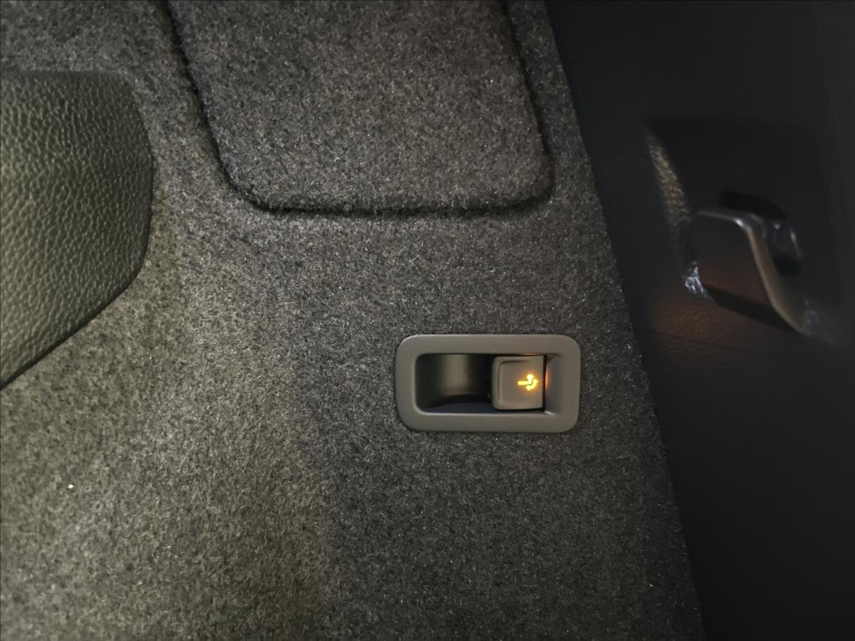 Škoda Karoq SUV 2,0 l 140 kw