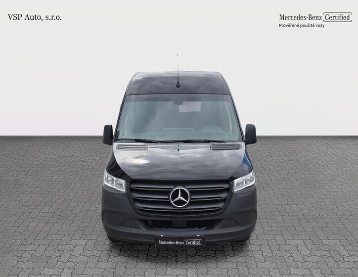 Mercedes-Benz Sprinter 8