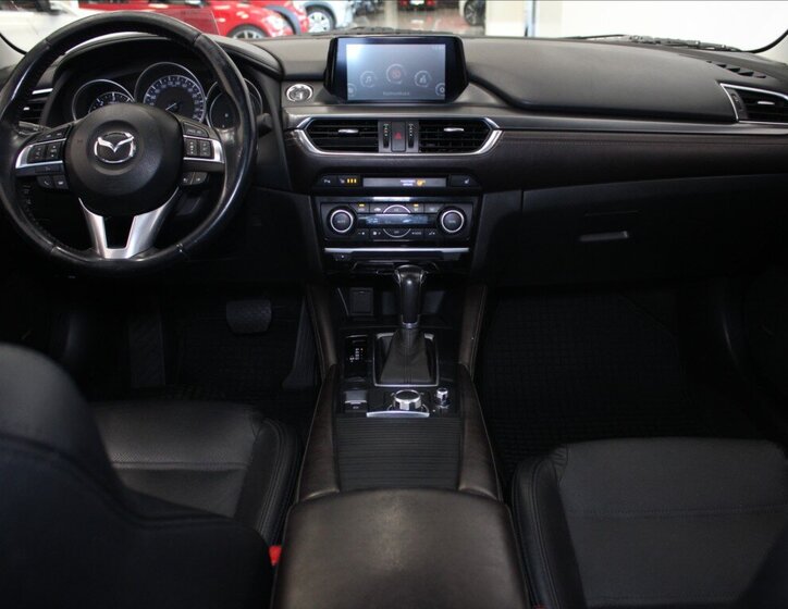 Mazda 6 Sedan / Limuzína 2,2 l 129 kw