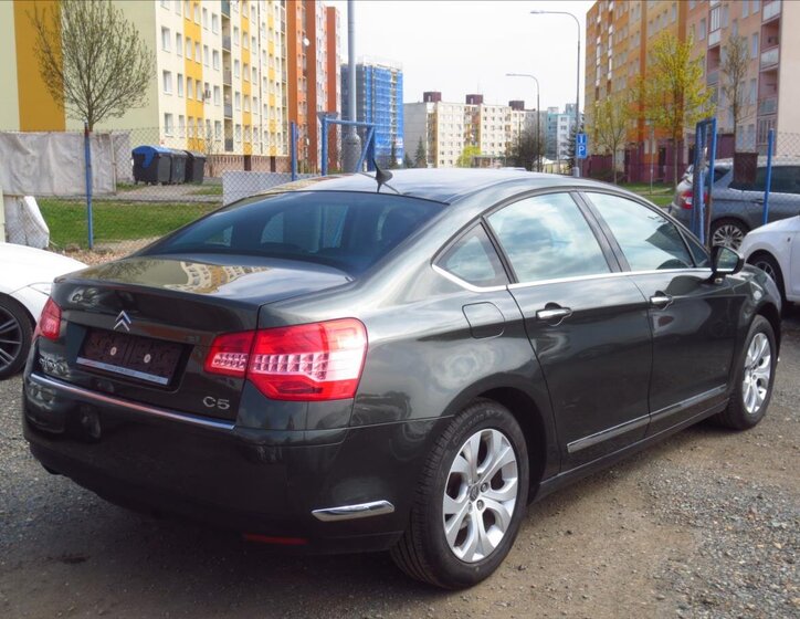 Citroën C5 Sedan / Limuzína 2,0 l 103 kw