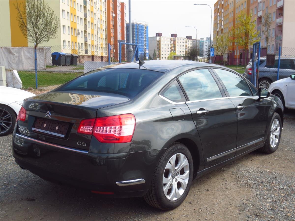 Citroën C5 Sedan / Limuzína 2,0 l 103 kw