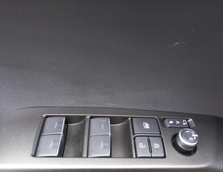 Toyota Camry Sedan 2,5 l 137 kw