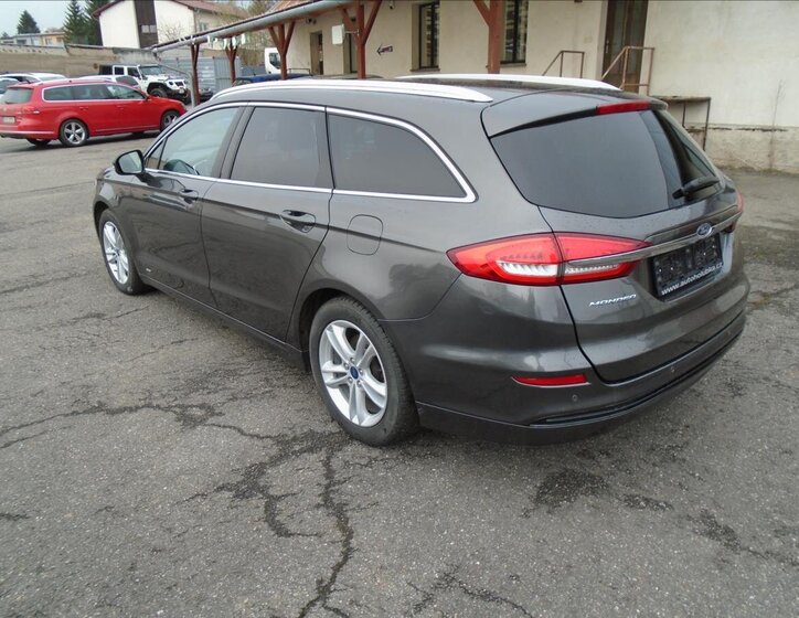 Ford Mondeo Kombi 2,0 l 110 kw