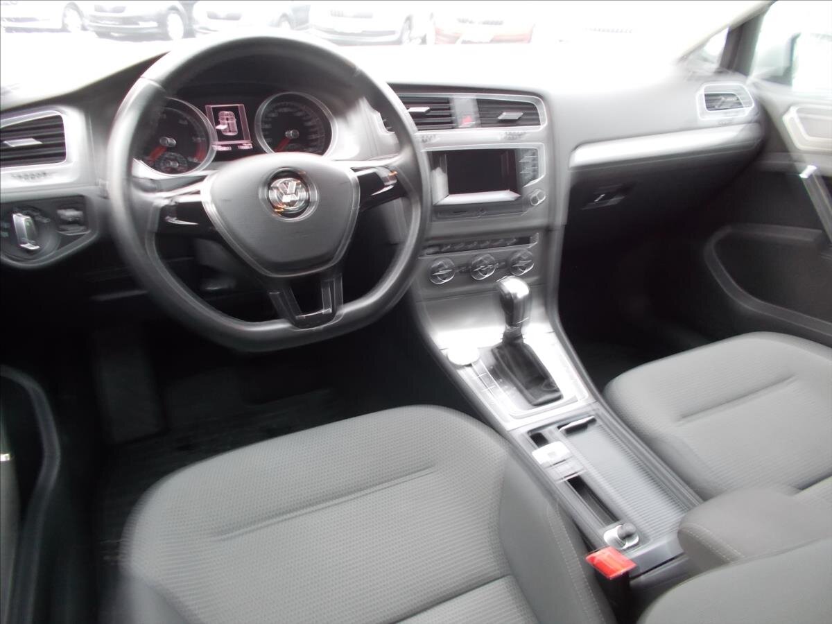 Volkswagen Golf Hatchback 1,6 l 77 kw