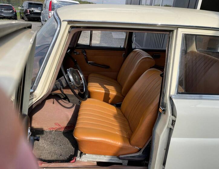 Mercedes-Benz Ostatní 8