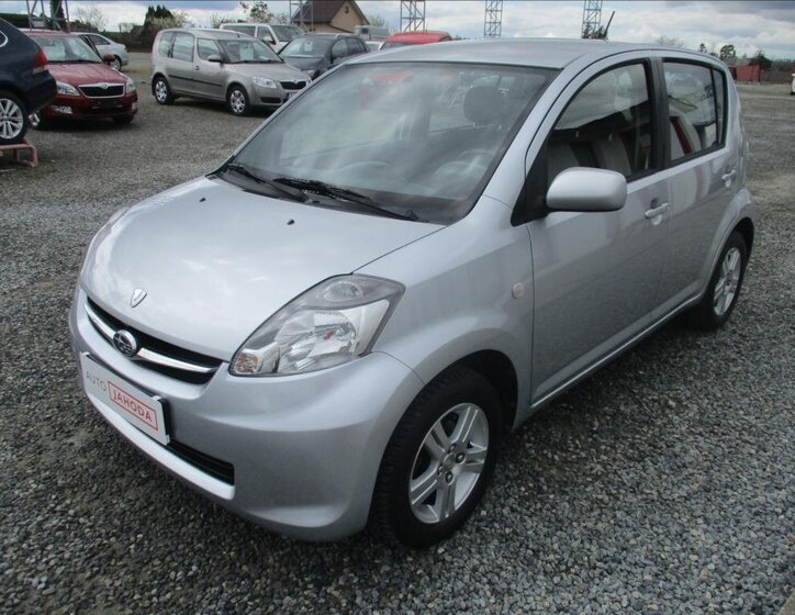 Subaru Justy Hatchback 998,0 51 kw