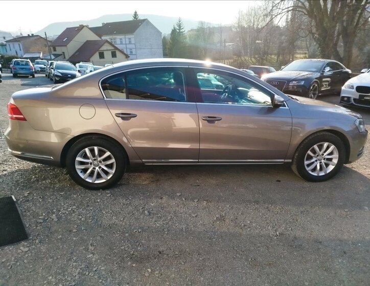 Volkswagen Passat Ostatní 1,4 l 90 kw