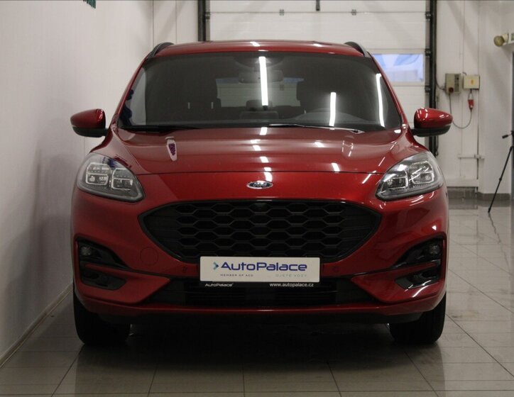 Ford Kuga SUV 1,5 l 110 kw