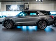 Ford Explorer 2