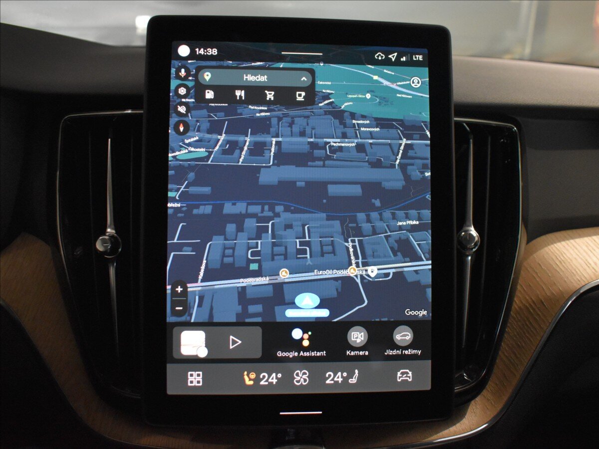 Volvo XC60 SUV / Terénní 2,0 l 184 kw