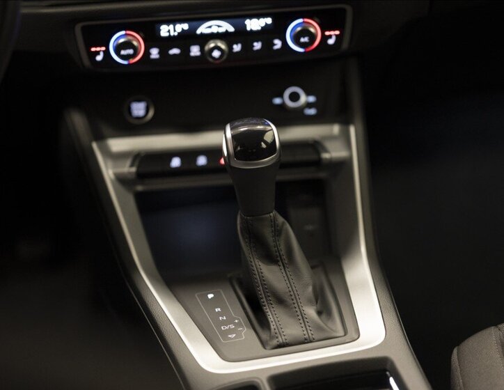 Audi Q3 SUV / Terénní 1,5 l 110 kw