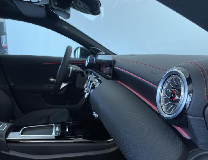 Mercedes-Benz CLA 17