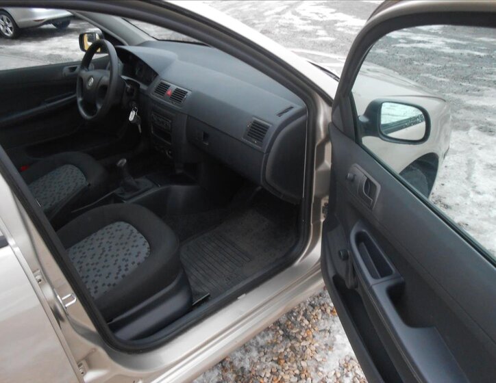 Škoda Fabia Sedan / Limuzína 1,2 l 47 kw