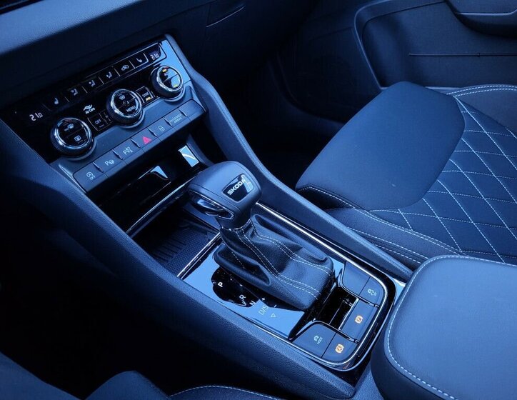 Škoda Karoq SUV / Terénní 1,5 l 110 kw