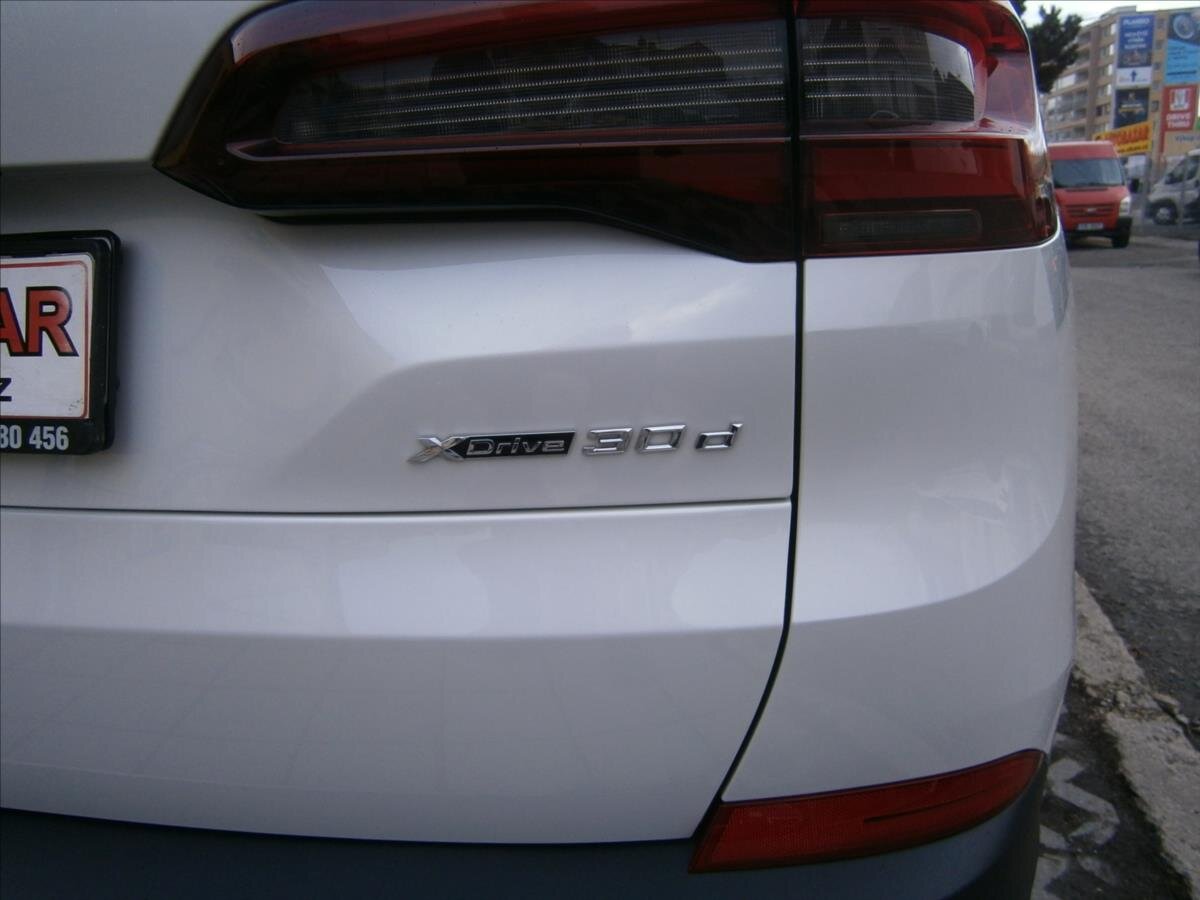 BMW X5 Kombi 3,0 l 195 kw