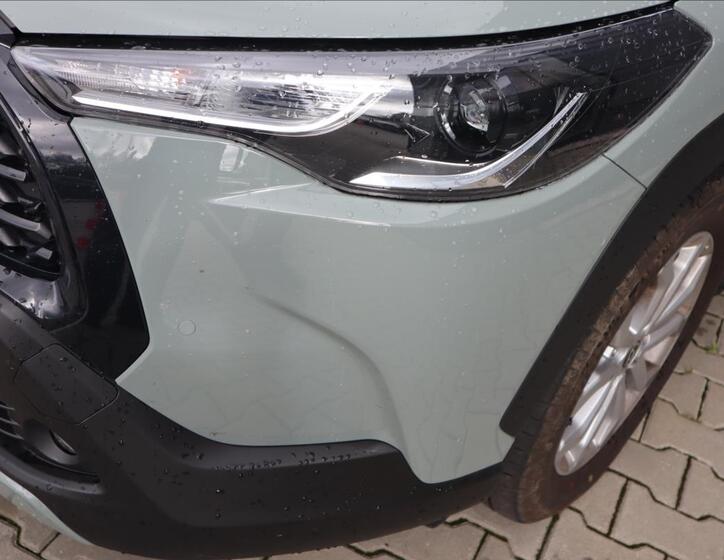 Toyota Corolla Cross 4