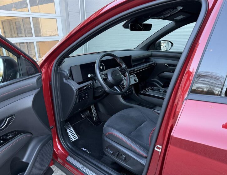 Hyundai Tucson SUV 1,6 l 158 kw