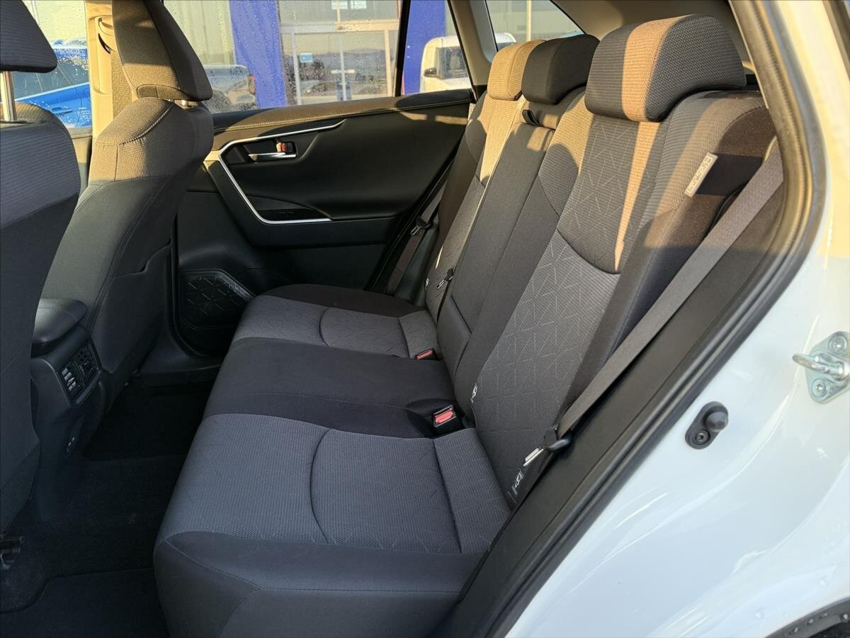 Toyota RAV4 SUV / Terénní 2,0 l 129 kw